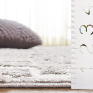 Safavieh Seattle Shag Area Rug - Soft Polyester Comfort In Elegant Neutral Tones For Stylish Home Décor Light Grey ,Grey Polyester Ste909f-7sq