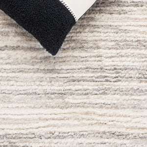 Safavieh Seattle Shag Area Rug - Luxurious Polyester Texture In Elegant Neutral Tones For Any Room Decor Ivory ,Grey Polyester Ste911f-7sq