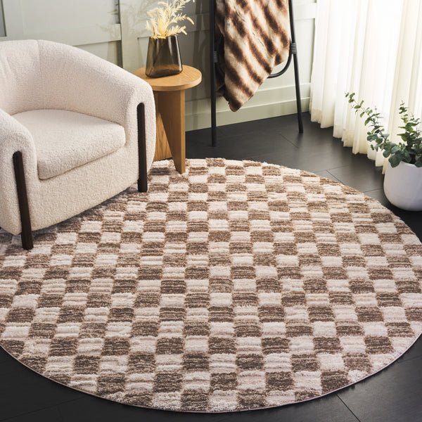 Safavieh Seattle Shag Area Rug - Luxurious Polyester Design In Elegant Ivory And Grey For Modern Spaces Ivory ,Brown Polyester Ste921t-9