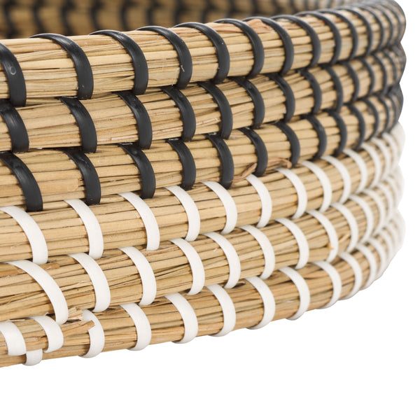 Safavieh Hawley Round Tray - Elegant White And Black Woven Decor Piece For Serving And Displaying Items White ,Black Seagrass And Pp String Stg1809b