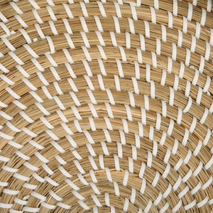 Safavieh Hawley Round Tray - Elegant White And Black Woven Decor Piece For Serving And Displaying Items White ,Black Seagrass And Pp String Stg1809b