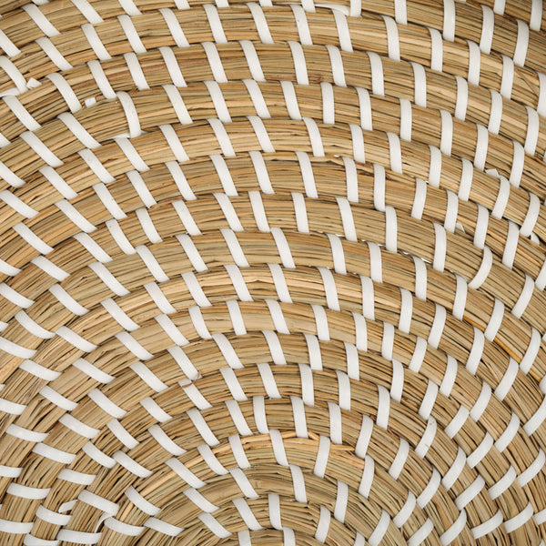 Safavieh Hawley Round Tray - Elegant White And Black Woven Decor Piece For Serving And Displaying Items White ,Black Seagrass And Pp String Stg1809b