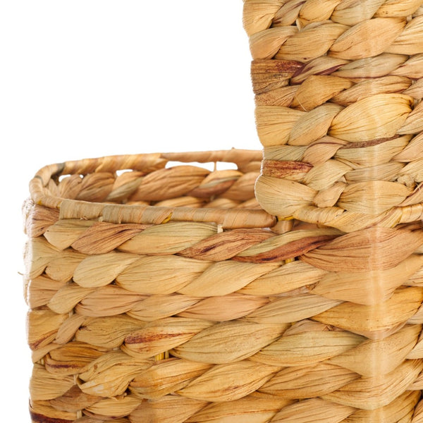 Safavieh Auroris Llama-Shaped Woven Basket - Eco-Friendly Water Hyacinth Storage For Playful Spaces & Decor STG1813A