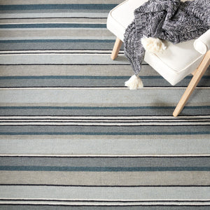 Striped Kilim 601 Hand Loomed Wool and Cotton Rug - Contemporary Style for Elegant Home Décor