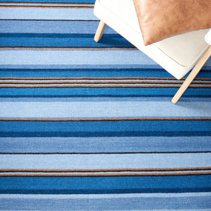 Striped Kilim 601 Hand Loomed Wool and Cotton Rug - Contemporary Style for Elegant Home Décor