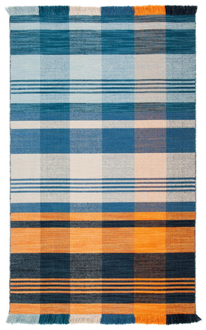 Striped Kilim Rug - Elegant Flat Weave Design Crafted from 95% Wool for Modern Home Décor Style