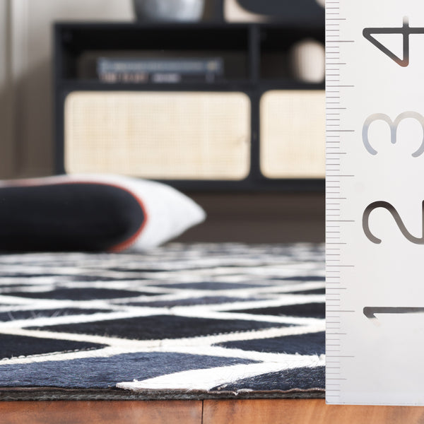 Safavieh Studio Hand-Woven Leather Runner In Black & Ivory — Low-Profile, Durable Contemporary Hallway Rug 2'-3" x 7'-0" STL103Z-27