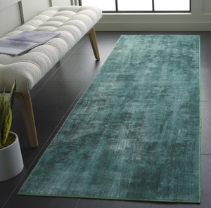 Safavieh Santa Monica 840y Luxurious Polyester Rug In Refreshing Green Hue For Modern Home Décor Green ,Light Green Polyester Stm840y-3