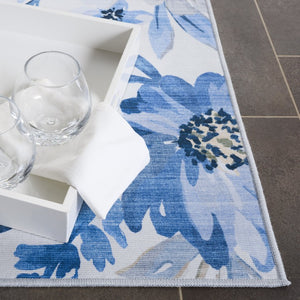 Safavieh Tacoma Soft Floral Polyester Runner Rug Low Pile Machine Washable Entryway Accent 6'-0" x 6'-0" Square TAC852L-6SQ