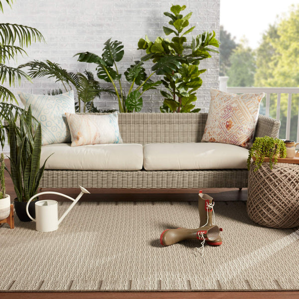 Jaipur Living Vibe by Jaipur Living Poerava Flatweave Polypropylene Indoor Outdoor Bordered Neutral Rug Gray 5'3"X7'6" RUG149706