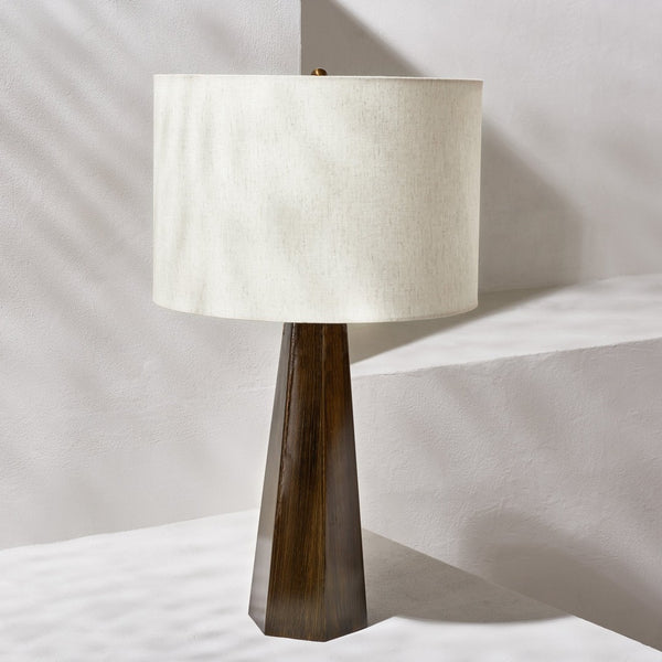 Safavieh JANDEAN, JANDEAN 27-Inch Brown Iron Table Lamp - Elegant Home Accent for Cozy Lighting & Timeless Appeal TBL2002A