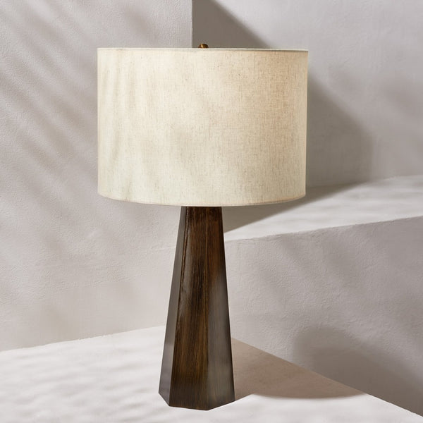 Safavieh JANDEAN, JANDEAN 27-Inch Brown Iron Table Lamp - Elegant Home Accent for Cozy Lighting & Timeless Appeal TBL2002A