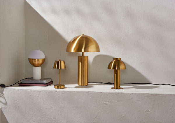 Safavieh IRIA, 20.4-Inch Gold Table Lamp - Modern Design for Cozy Illumination in Bedrooms and Offices TBL4319A