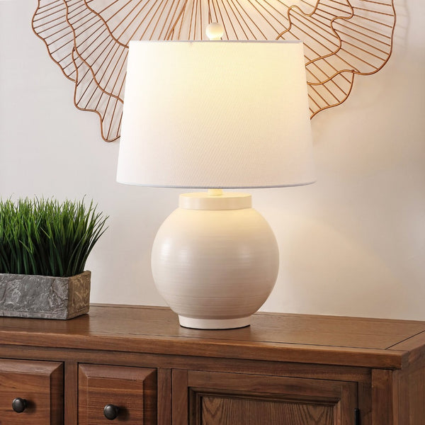 Safavieh LEMENI, LEMENI 22-Inch Cream Resin Table Lamp - Stylish Ambient Lighting for Modern Home Décor & Elegance TBL4425A