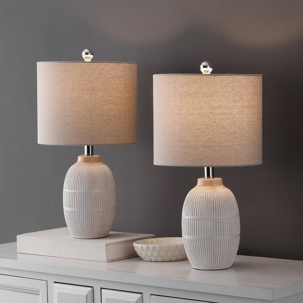 Safavieh Thom, Elegant 21-inch Brown Resin Table Lamp Set Of 2 – Perfect For Cozy Ambiance & Home Decor Brown Resin Body ,Fabric Shade Tbl4624a-set2