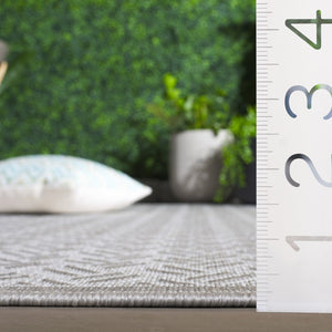 Safavieh Terrace Geometric Runner Rug Power Loomed Polypropylene for Hallways and Entryways Gray 6'-7" x 6'-7" Square TER800F-7SQ