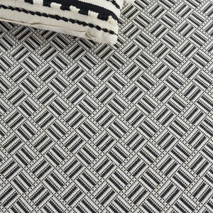 Safavieh Terrace Geometric Runner Rug Power Loomed Polypropylene for Hallways and Entryways Black 6'-7" x 6'-7" Square TER800Z-7SQ