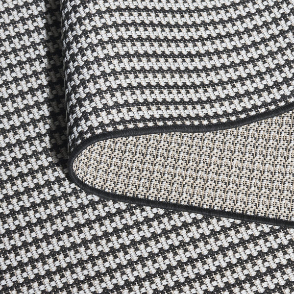 Safavieh Terrace Turkish Power‑Loomed Black White Rug — Low‑Profile, Weather & Stain Resistant, Modern Dotted Geometric Pattern 8'-0" x 10'-0" TER802Z-8
