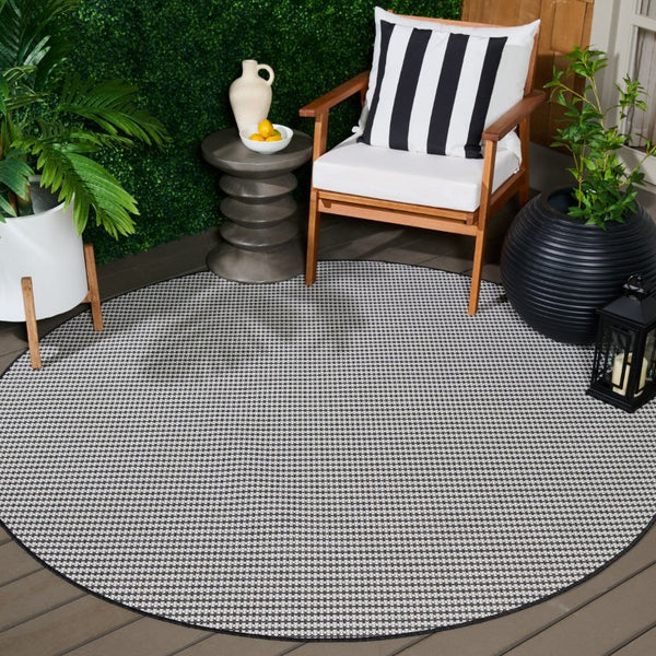 Safavieh Terrace Power Loomed Polypropylene Runner Rug for Entryways and Hallways Black 6'-7" x 6'-7" Round TER802Z-7R