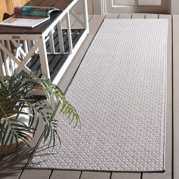 Safavieh Terrace Geometric Polypropylene Runner Rug Indoor Outdoor Hallway Low Pile Turkey TER804F-28