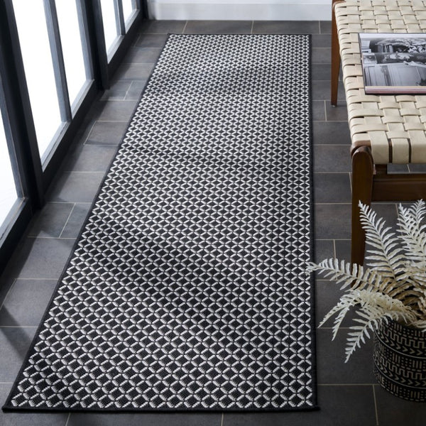Safavieh Terrace Geometric Ring Motif Indoor Outdoor Runner Rug in Polypropylene Low Pile TER804Z-28