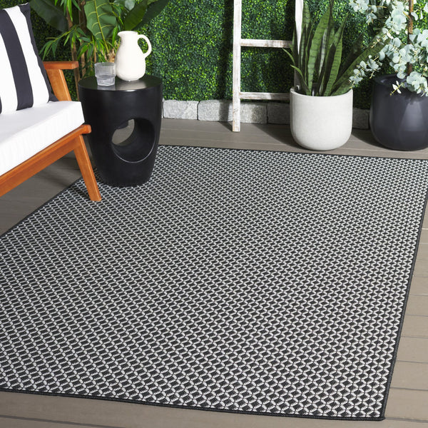 Safavieh Terrace Black And White Geometric Rug — Durable Indoor/Outdoor Polypropylene Low‑Profile Design 5'-3" x 7'-6" TER804Z-5