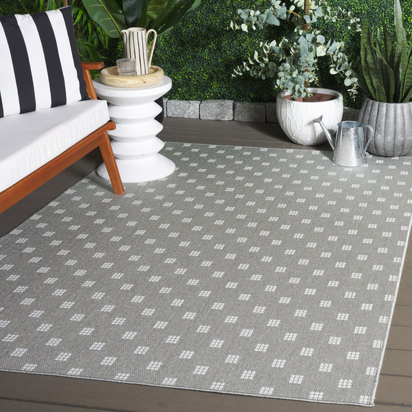 Safavieh Terrace Low-Profile Grey And Ivory Geometric Indoor/Outdoor Rug — Durable Polypropylene, Fade-Resistant 5'-3" x 7'-6" TER806F-5