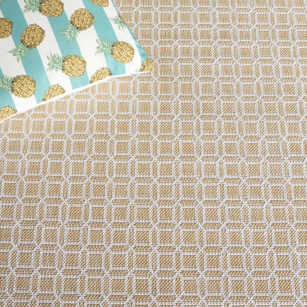 Safavieh Terrace Geometric Lattice Polypropylene Runner Rug for Indoor Outdoor Hallway Use TER808B-28