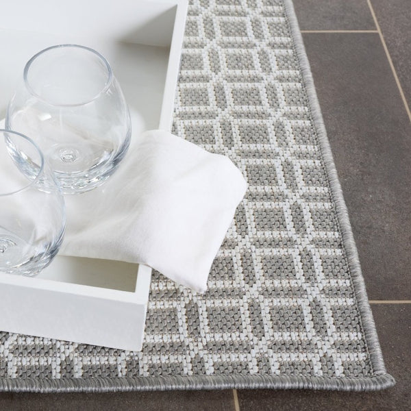 Safavieh Terrace Geometric Polypropylene Runner Rug for Hallway Entryway Indoor Outdoor Use TER808F-28