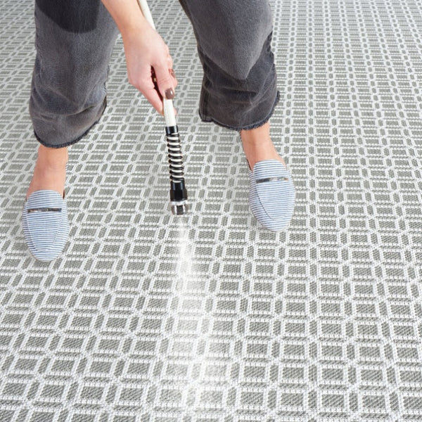 Safavieh Terrace Geometric Indoor Outdoor Area Rug Power Loomed Polypropylene for Modern Living TER808F-7SQ