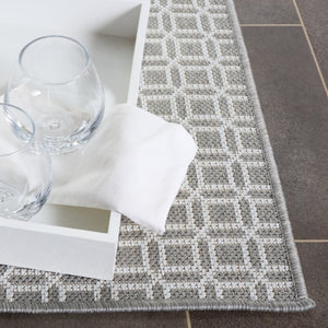 Safavieh Terrace Geometric Indoor Outdoor Area Rug Power Loomed Polypropylene for Modern Living TER808F-7SQ