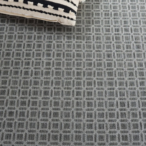 Safavieh Terrace Geometric Grey Indoor Outdoor Runner Rug Low Pile Polypropylene Hallway TER808H-28