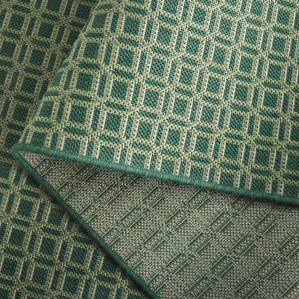 Safavieh Terrace Durable Geometric Green Area Rug — Weather-Resistant Polypropylene, Low-Profile, Easy-Care Excellence 4'-0" x 6'-0" TER808Y-4