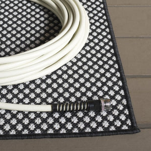 Safavieh Terrace Power-Loomed Polypropylene Runner Rug with Geometric Pattern for Hallways Black 2'-3" x 8'-0" TER810Z-28