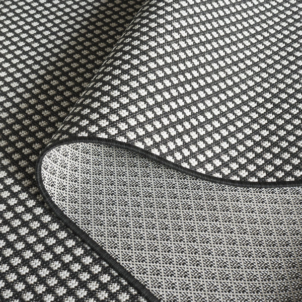 Safavieh Terrace Modern Black And White Geometric Area Rug — Durable Polypropylene, Fade & Stain Resistant Elegance 5'-3" x 7'-6" TER810Z-5