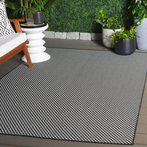 Safavieh Terrace Modern Black And White Geometric Area Rug — Durable Polypropylene, Fade & Stain Resistant Elegance 5'-3" x 7'-6" TER810Z-5
