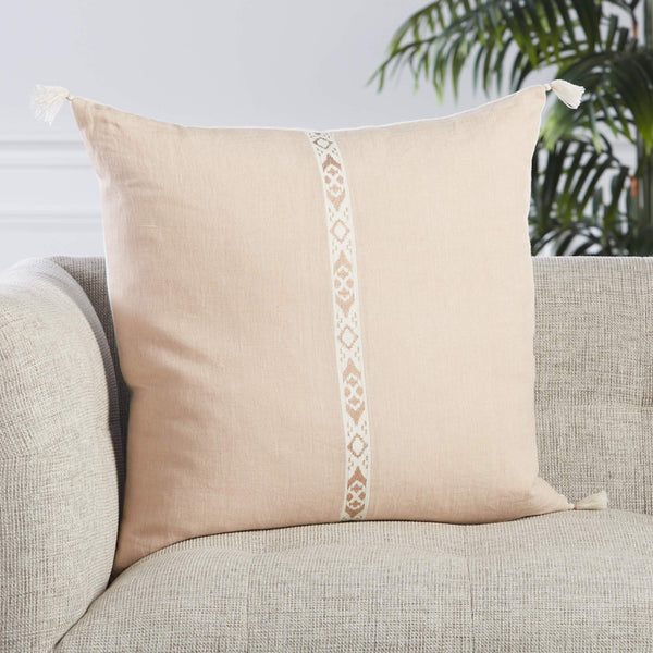 Jaipur Living Jaipur Living Taiga Linen Throw Pillow Tribal Embroidery Tassels Square Accent Down PLW103595