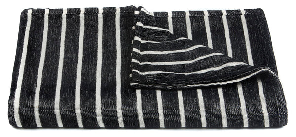 Chandra Rugs Handcrafted Polyester Throw - Cozy Luxury Blanket For Style & Comfort, Perfect For Any Home Decor Black,White Polyester,Cotton Th-ari51601