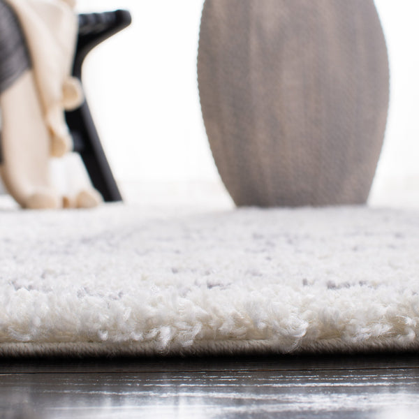 Safavieh Tahoe Shag Area Rug - Luxurious White & Grey 6'7"X8'7" Plush Design For Modern Home Décor White ,Grey 60% Polypropylene,Jute 40% Tho616c-6