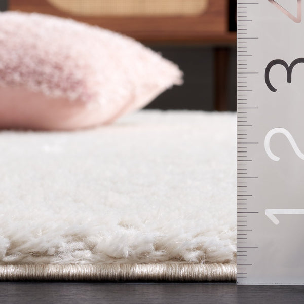 Safavieh Tahoe Luxurious Round Area Rug - Plush Power-loomed Geometric Design For Modern Elegance Ivory 60% Polypropylene,Jute 40% Tho652b-3