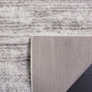 Safavieh Tahoe Shag Area Rug - Luxurious Ivory And Grey Design For Modern Living Spaces And Cozy Comfort Ivory ,Grey 60% Polypropylene,Jute 40% Tho653a-4