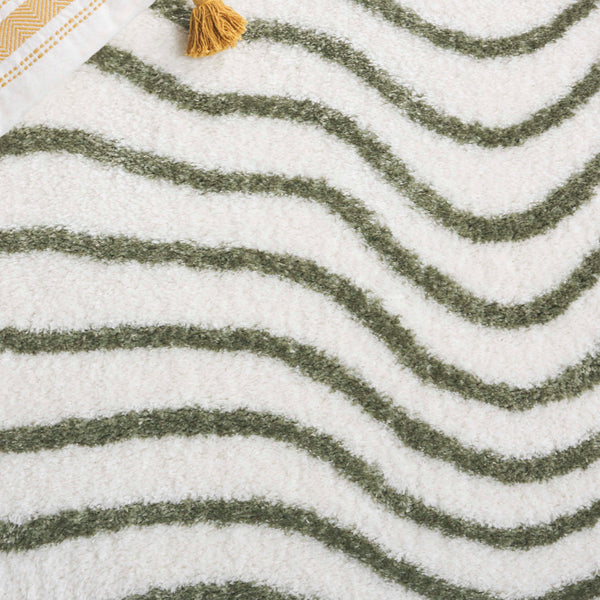 Safavieh Tahoe Shag Area Rug - Luxurious Gold And Ivory Design For Elegant Home Décor And Comfort Ivory ,Green 60% Polypropylene,Jute 40% Tho680w-5