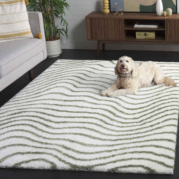 Safavieh Tahoe Shag Area Rug - Luxurious Gold And Ivory Design For Elegant Home Décor And Comfort Ivory ,Green 60% Polypropylene,Jute 40% Tho680w-5