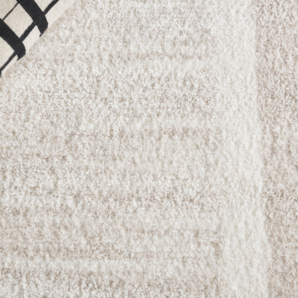 Safavieh Tahoe Luxurious Shag Area Rug - Plush Polyester Pile, Elegant Turkish Design For Timeless Decor Beige ,Ivory 60% Polypropylene,Jute 40% Tho682b-7sq