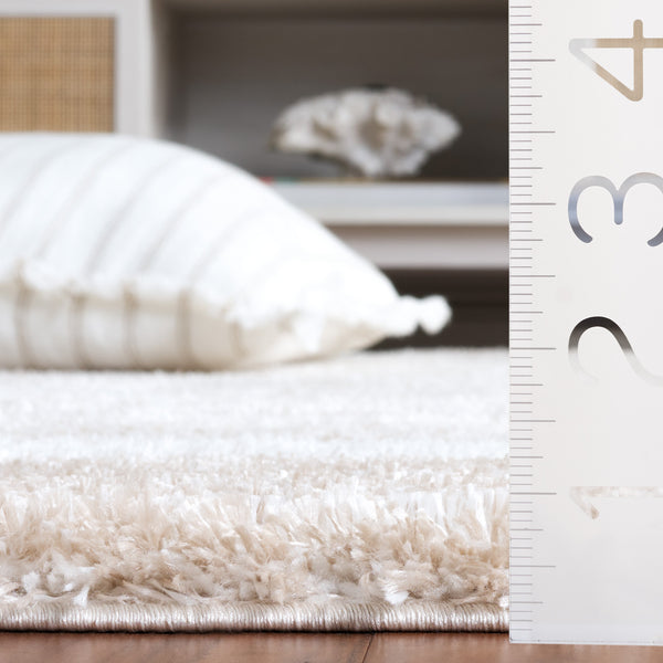 Safavieh Tahoe Luxurious Shag Area Rug - Plush Polyester Pile, Elegant Turkish Design For Timeless Decor Gold ,Ivory 60% Polypropylene,Jute 40% Tho682d-8