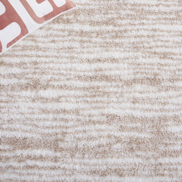 Safavieh Tahoe Luxurious Shag Area Rug - Elegant Ivory And Gold Design For Modern Home Décor Comfort Ivory ,Gold 60% Polypropylene,Jute 40% Tho688d-8