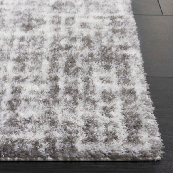 Safavieh Tahoe Luxurious Shag Area Rug - Contemporary Elegance In Ivory And Grey For Any Room Decor Ivory ,Grey 60% Polypropylene,Jute 40% Tho690f-7r