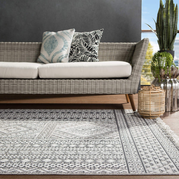Jaipur Living Jaipur Living Tikal Tribal Flatweave Rug Polypropylene Geometric Fringe Indoor Outdoor 5'3" X 7'6" RUG145706