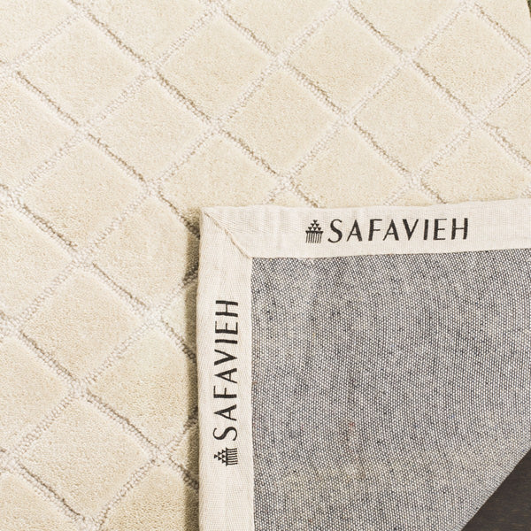 Harrison Hand Hooked Poly-Arcylic Pile Rug – Elegant Design for Timeless Home Décor Style and Comfort