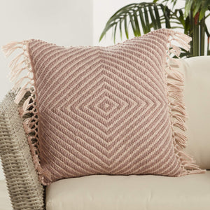 Jaipur Living Jaipur Living Maritima Diamond Weave Boho Throw Pillow with Macrame Tassel Trim Mauve PLW103736